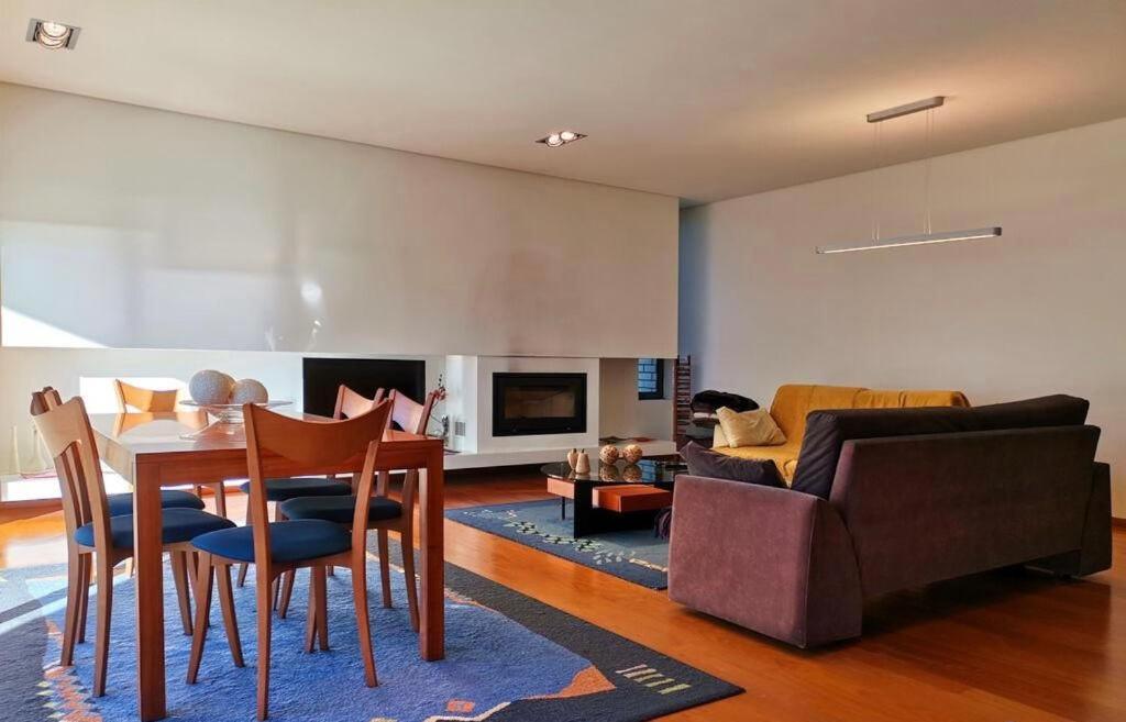 Hill & Beach House Viana do Castelo Exteriör bild